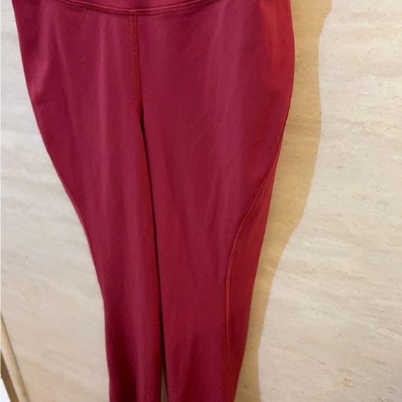 Lululemon Base Pace High-Rise Running Tight 25"
Mulled Wine - Picture 7 of 10